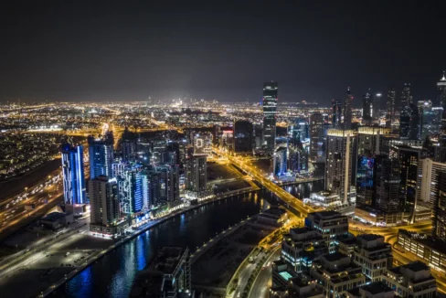 Pagani_canal+city+views_night